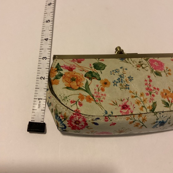 Patricia Nash Clutch  Wallet Floal Print Leather KisslockTapestry